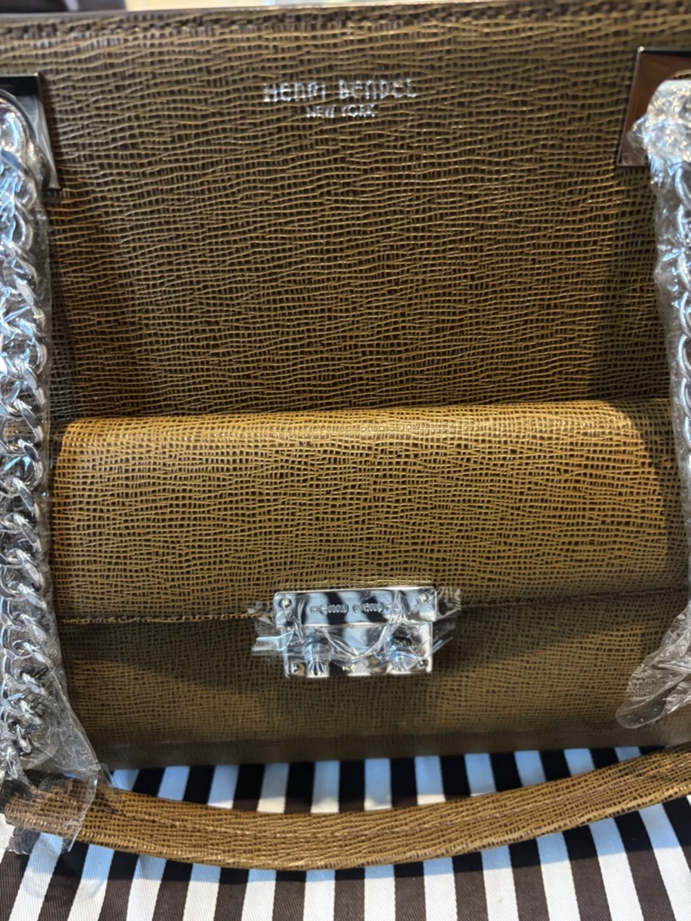 Henri Bendel Waldorf Leather Tote Bag - never used - Picture 3 of 7